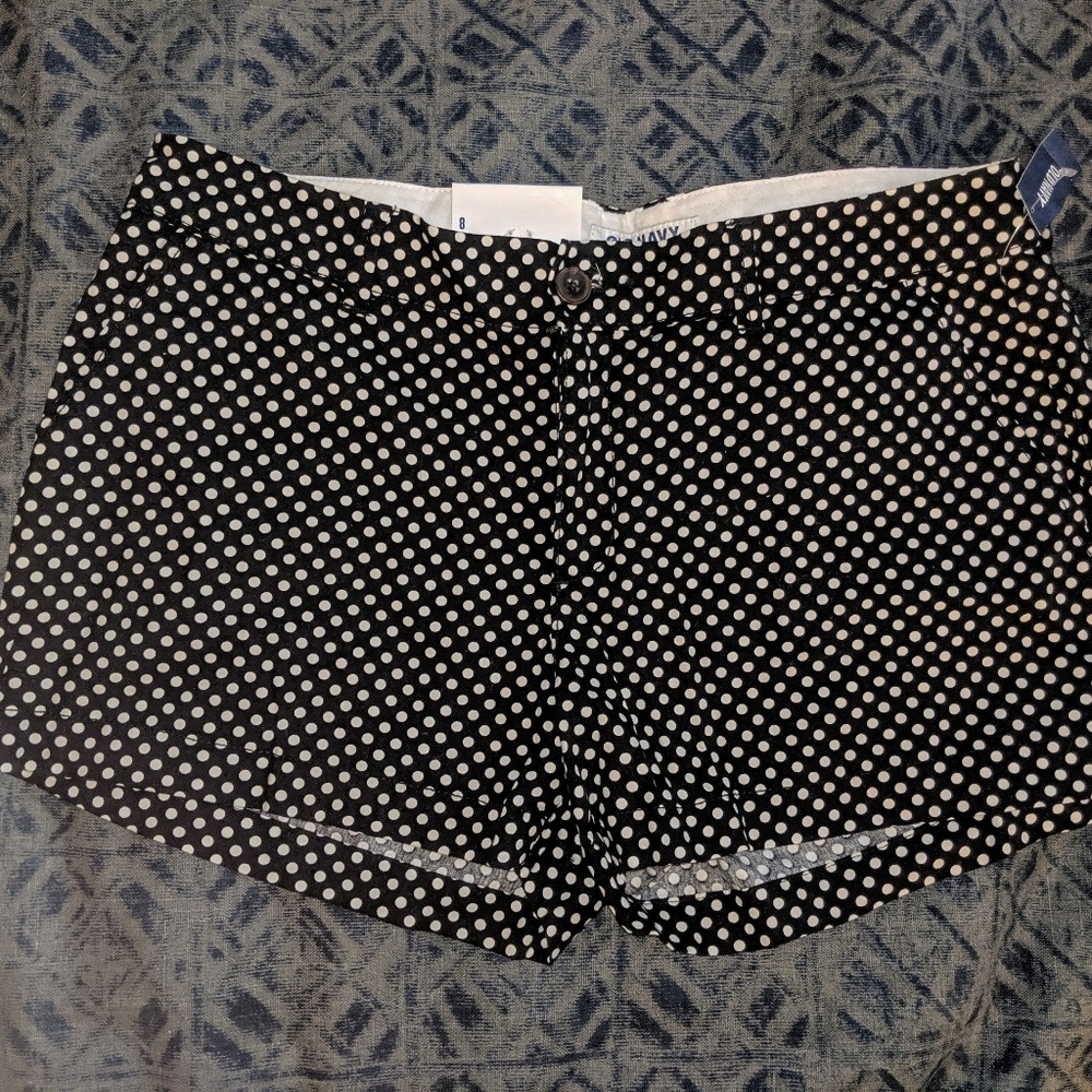 NWT Old Navy Size 8 Black w/White Polka Dot Shorts